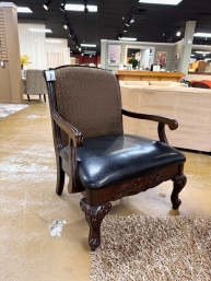 Traditional Accent Chair